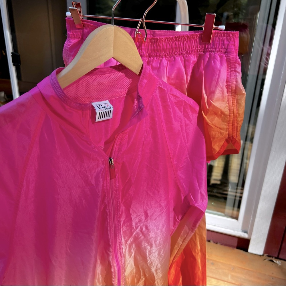 VS Sexy Sport Set- Ombré Pink and Orange sz S EUC